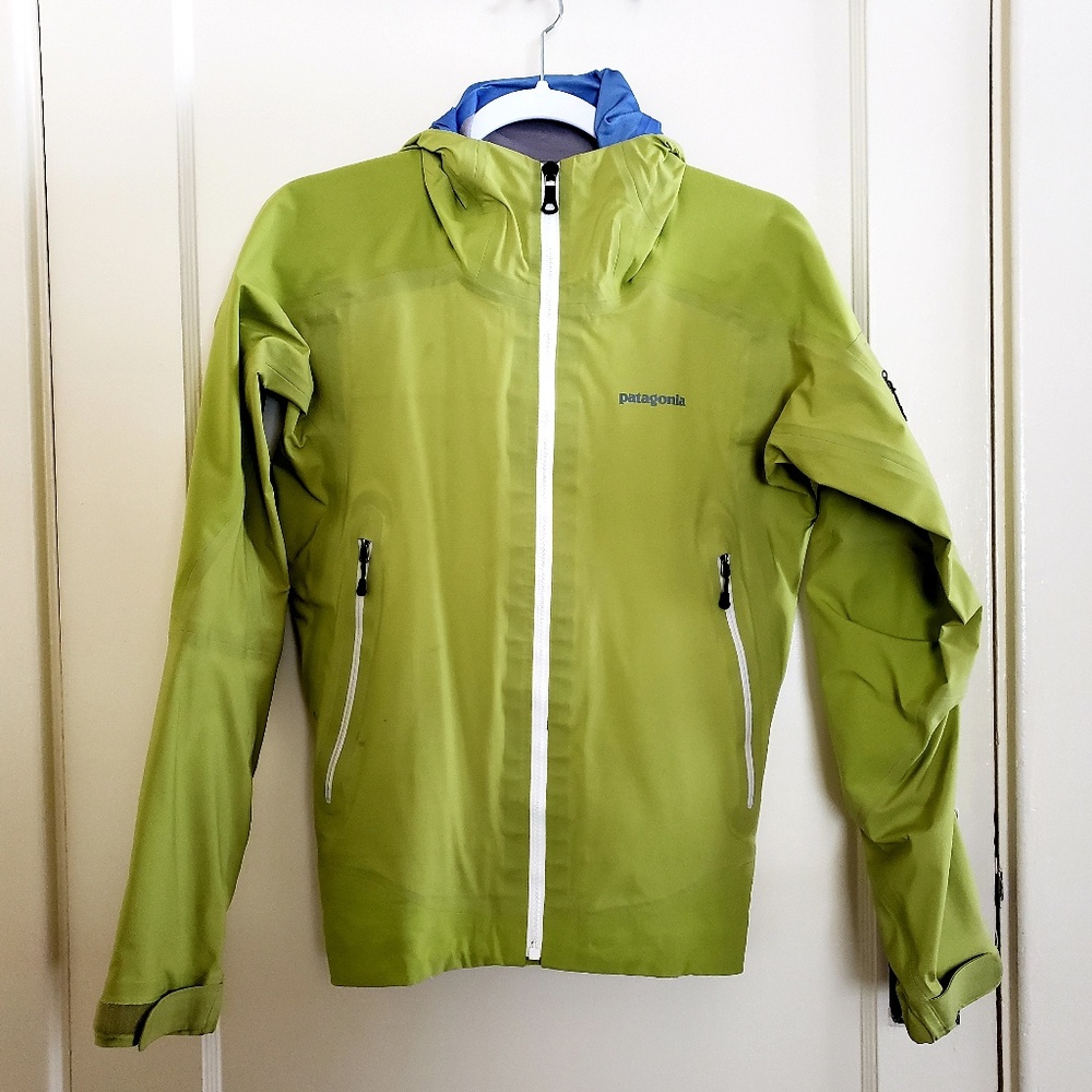 Women's XS Patagonia Rain Jacket